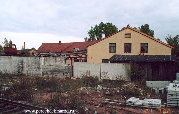 Здание веерного депо в Выборге. 
Фото О.Корешонков 21-09-2002